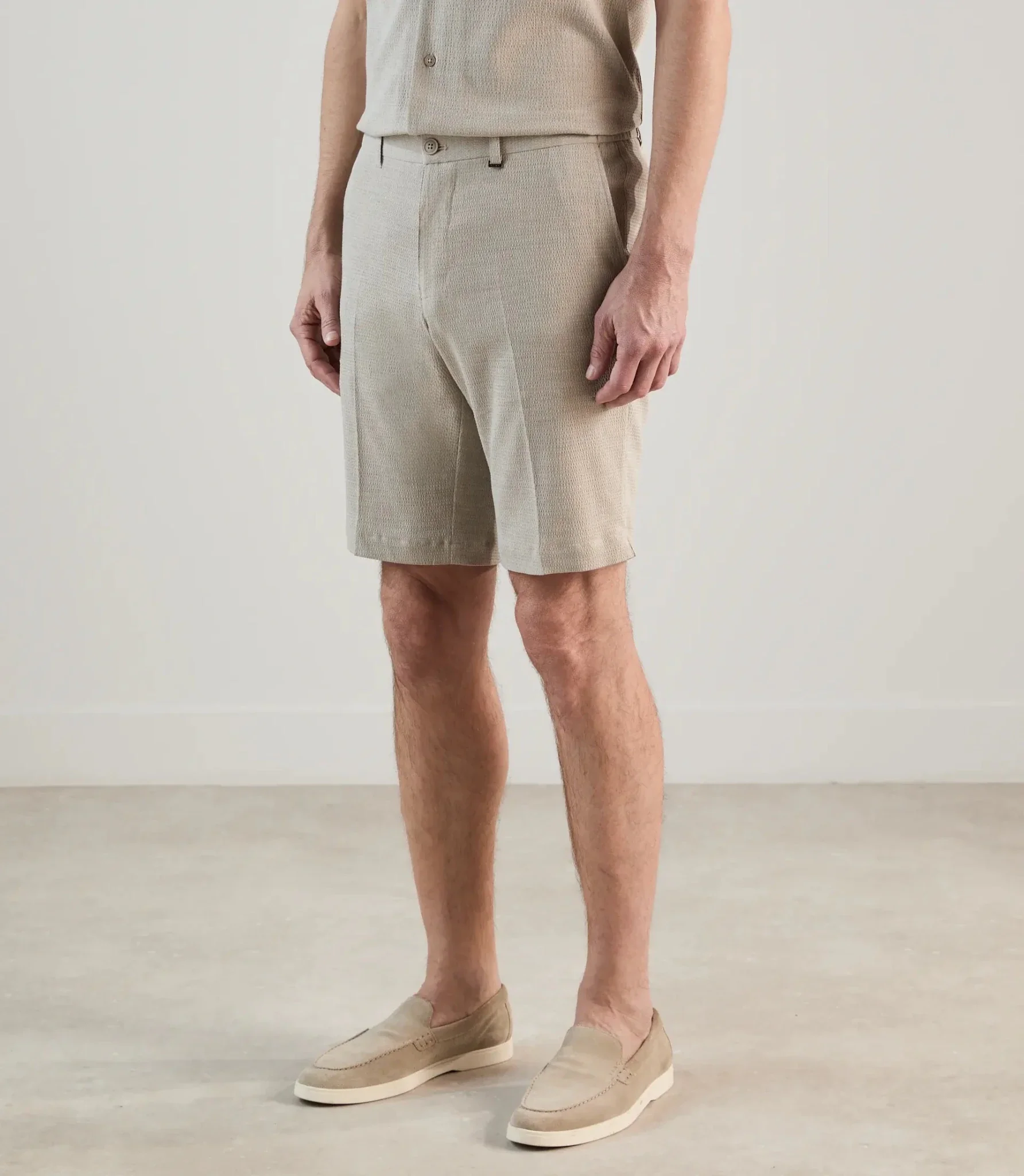 Bermuda à taille élastiquée beige