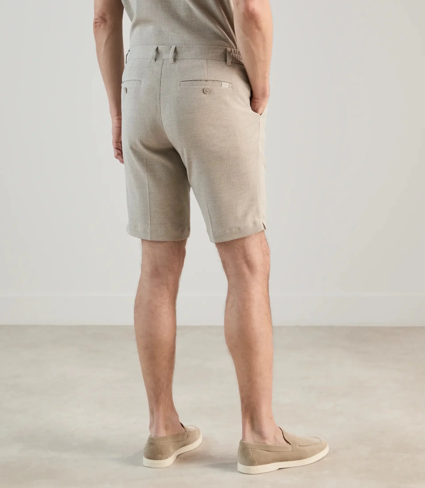 Bermuda à taille élastiquée beige - Image 5