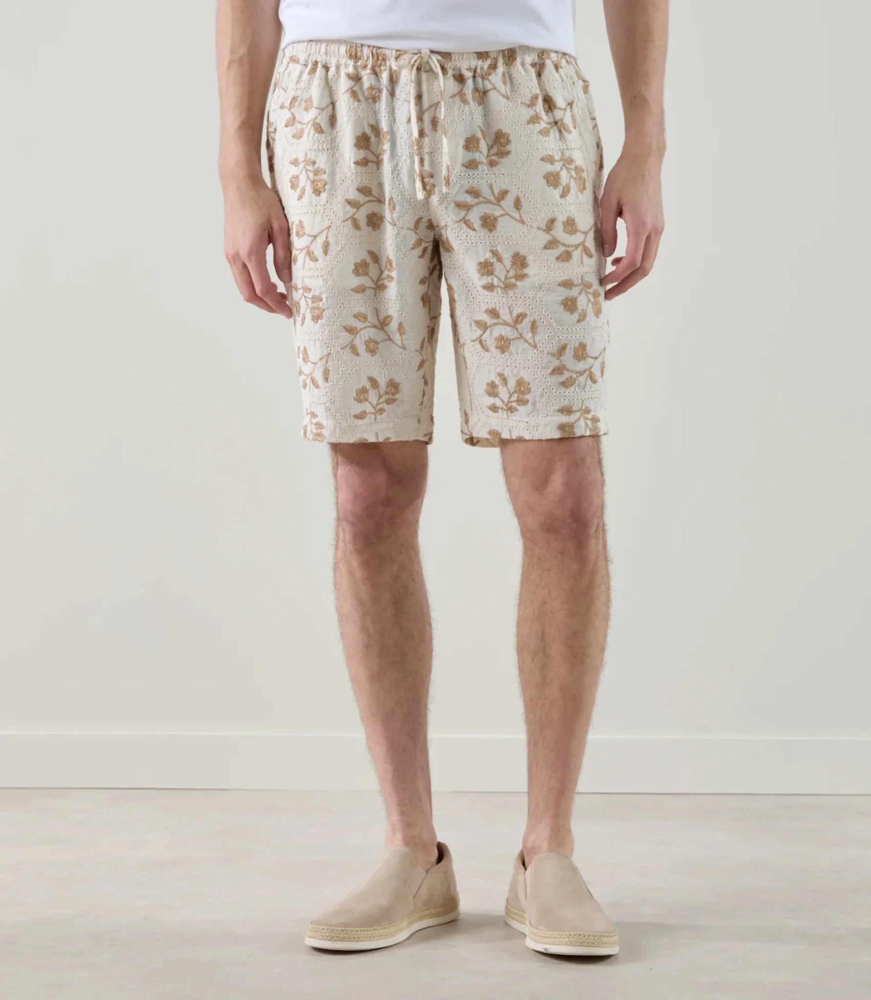 Bermuda avec taille élastiquée beige