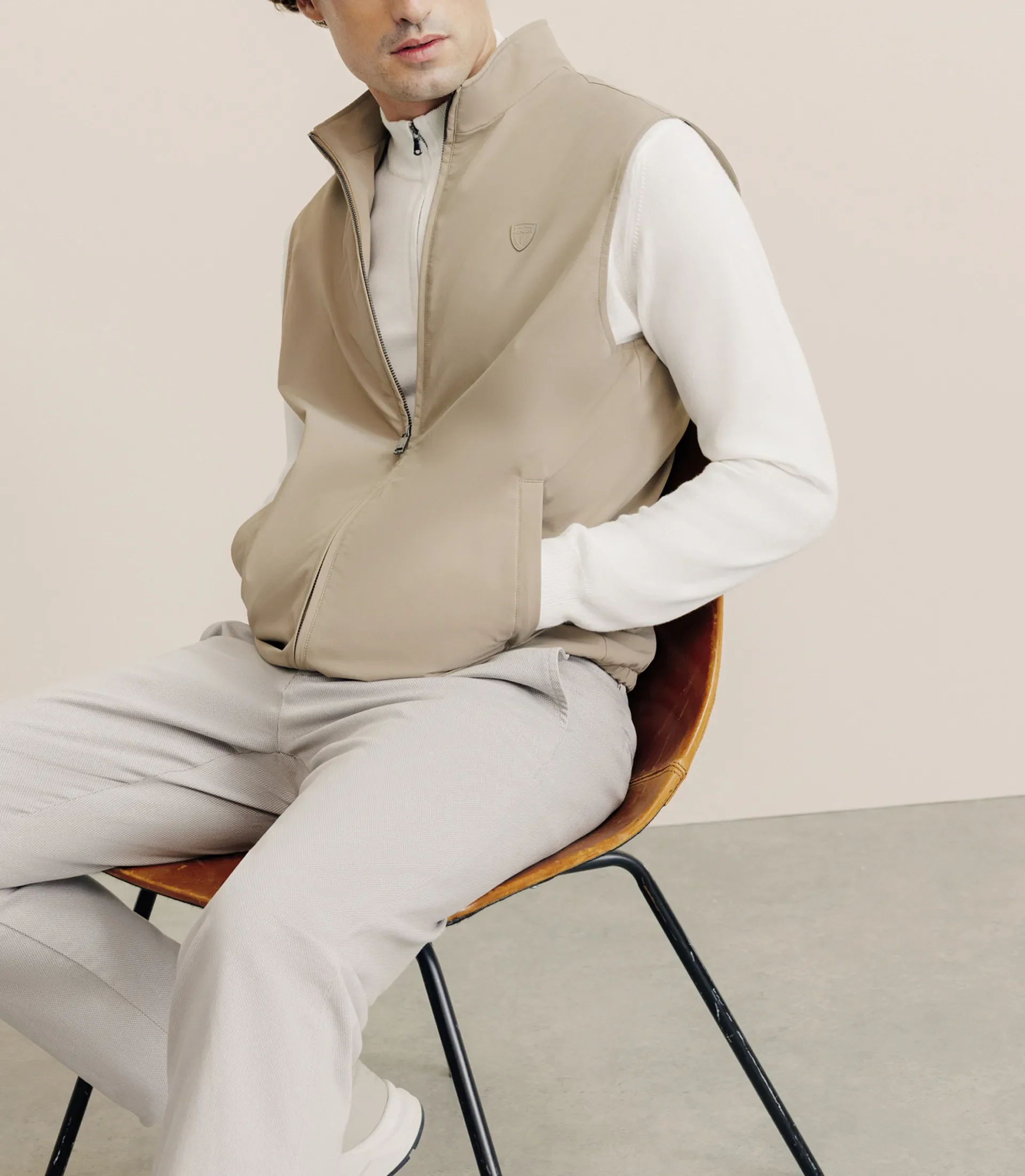Blouson sans manche beige - Image 3