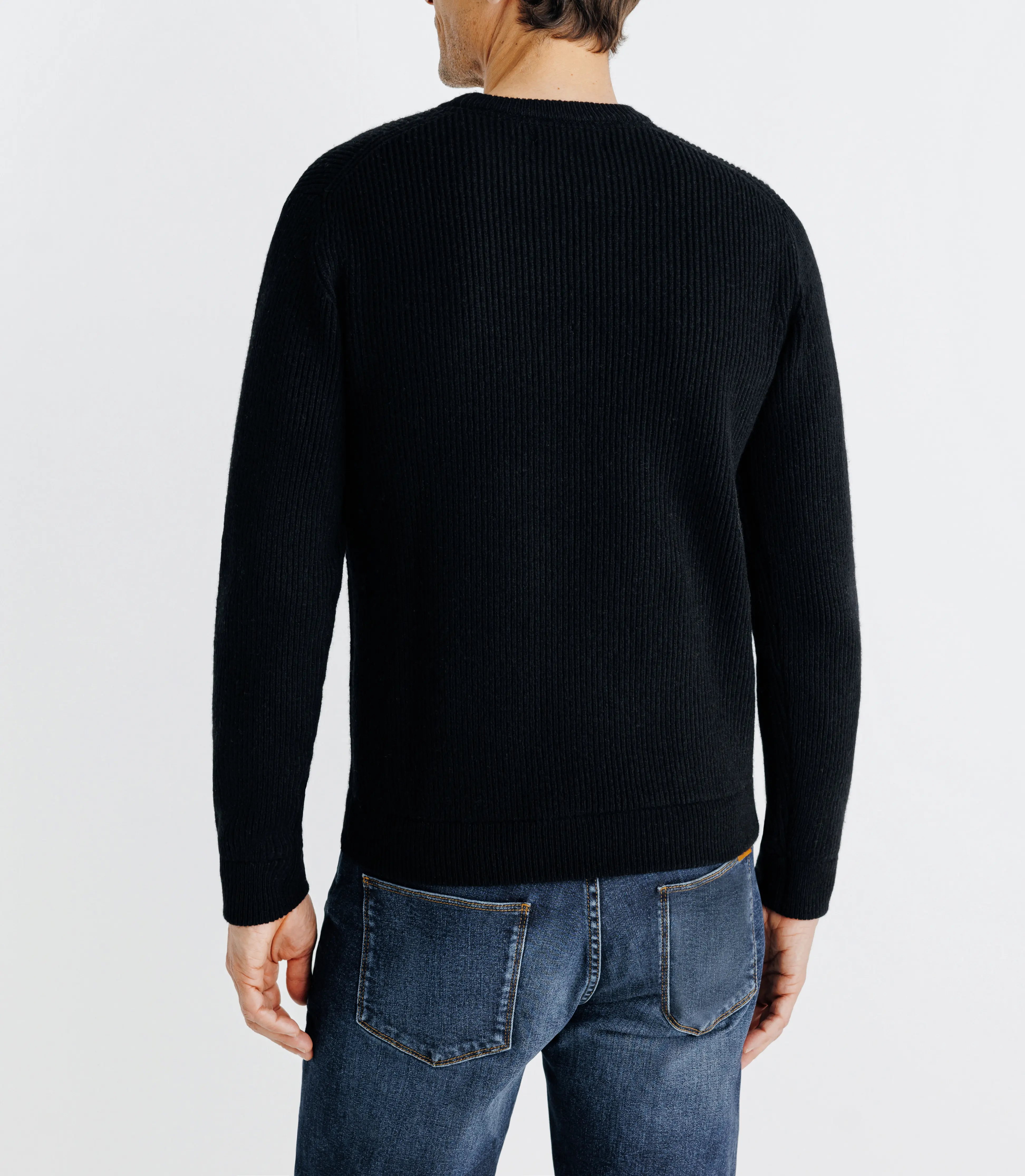 Pull col rond noir - Image 4