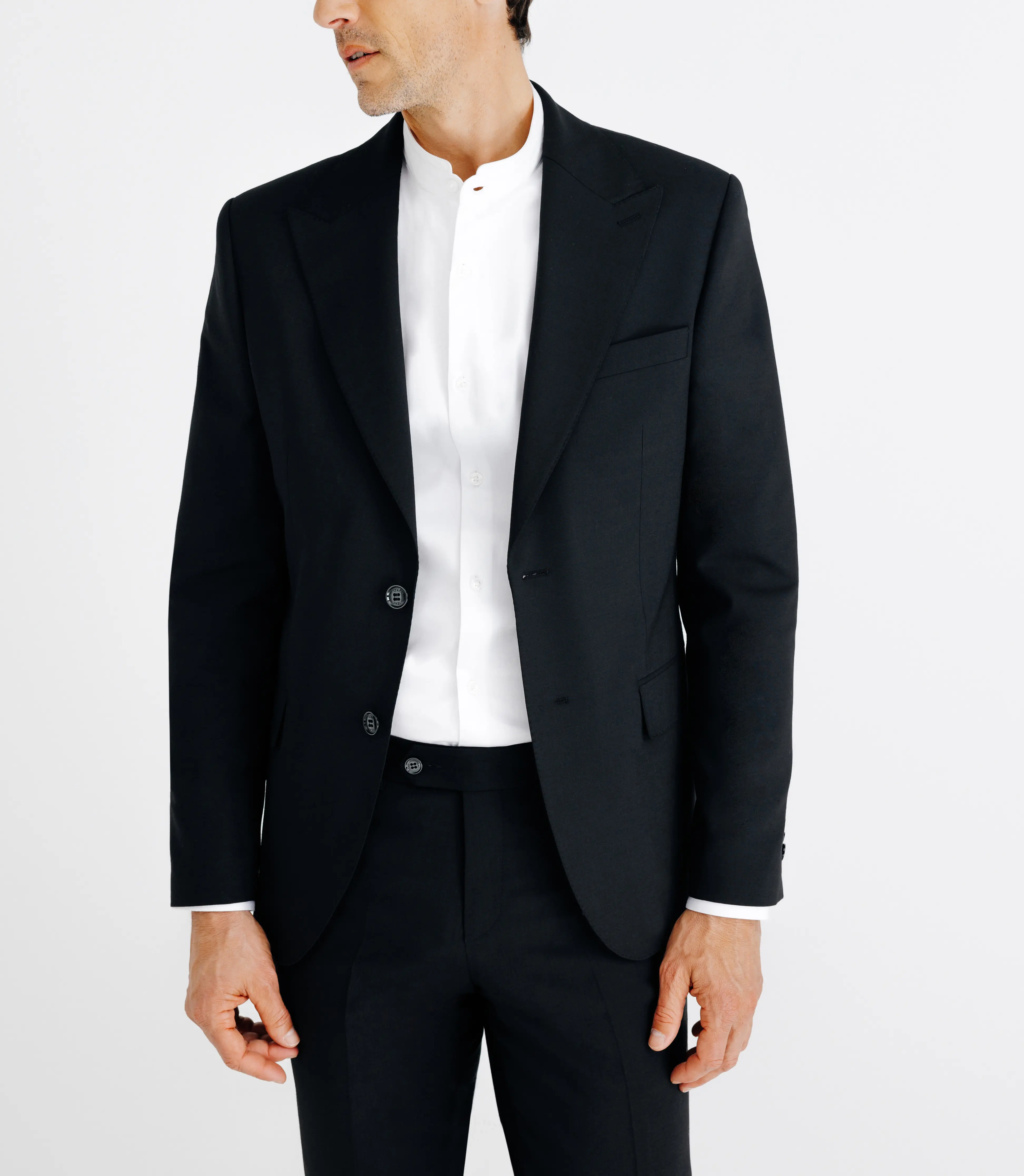 Costume col pointe noir - Image 3
