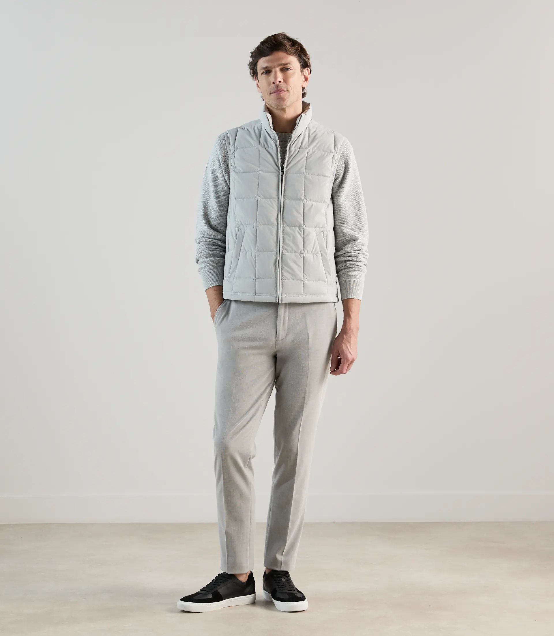 Doudoune sans manches gris perle - Image 5