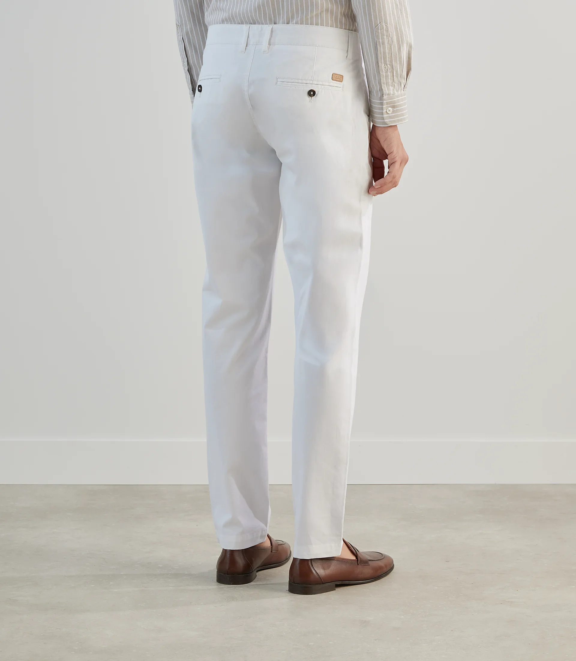 Pantalon chino  blanc - Image 4