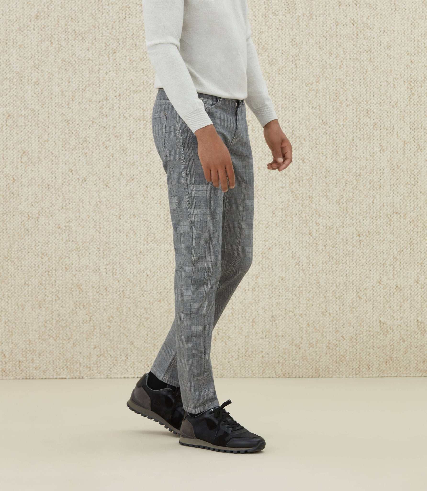 Pantalon à carreaux gris clair "Carreaux" - Image 4