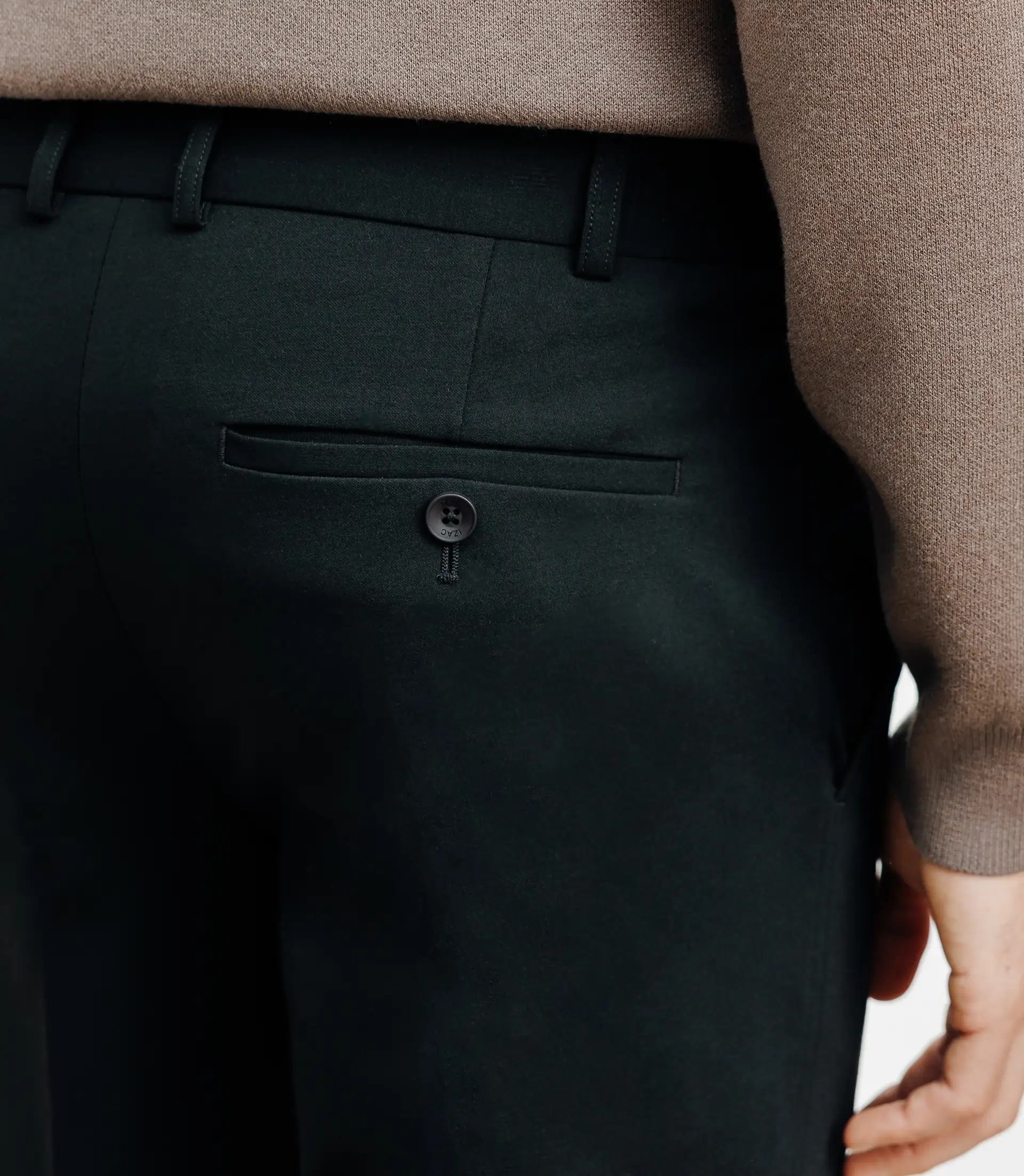 Pantalon ville avec pli noir - Image 3