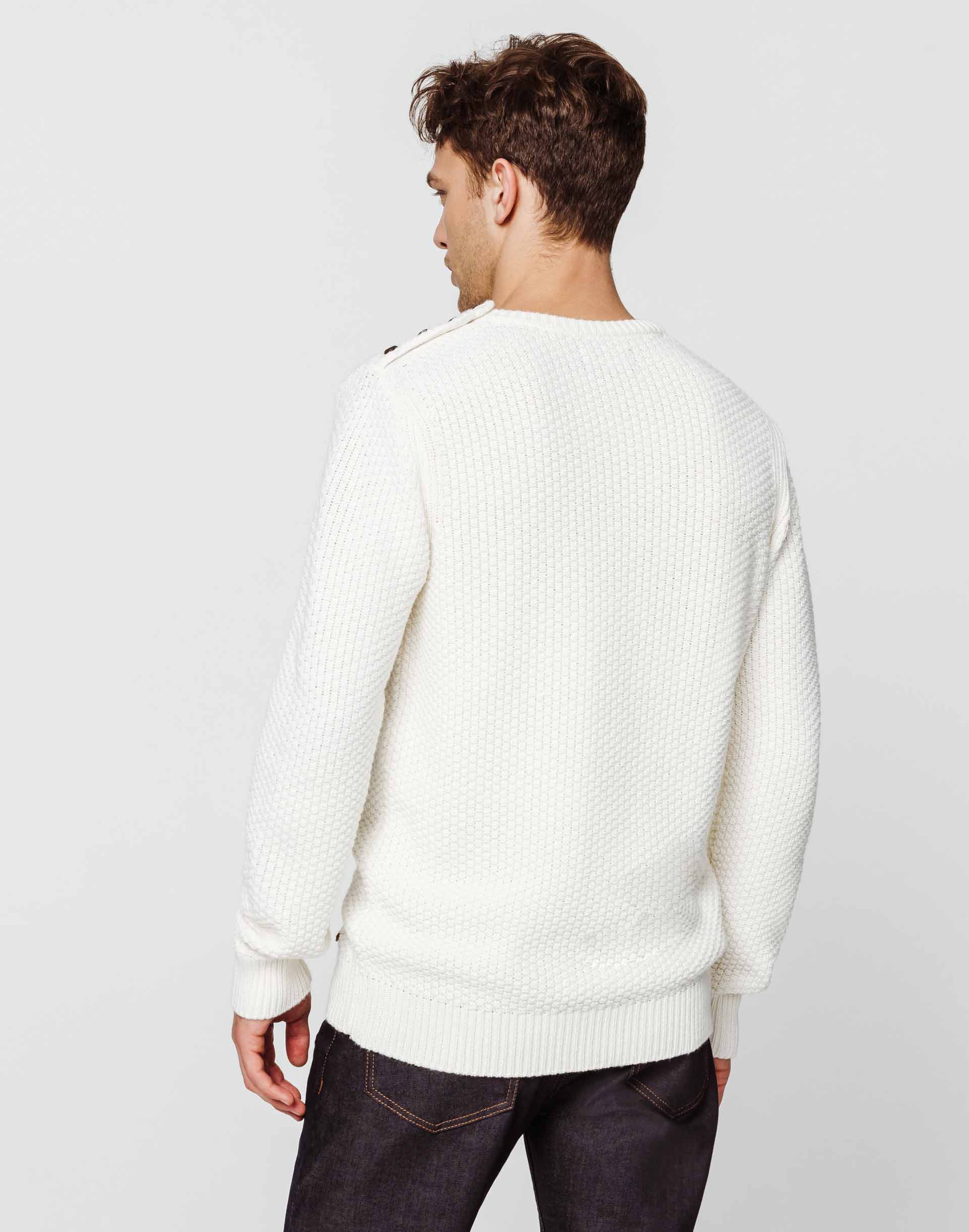 Pull blanc épaule boutonnée
