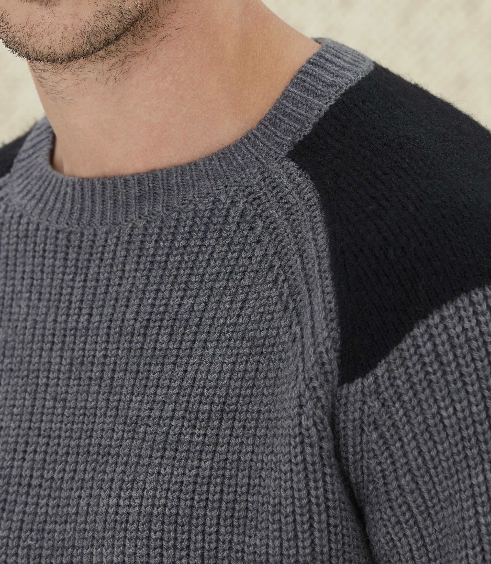 Pull à empiècements gris "Lucas" - Image 3
