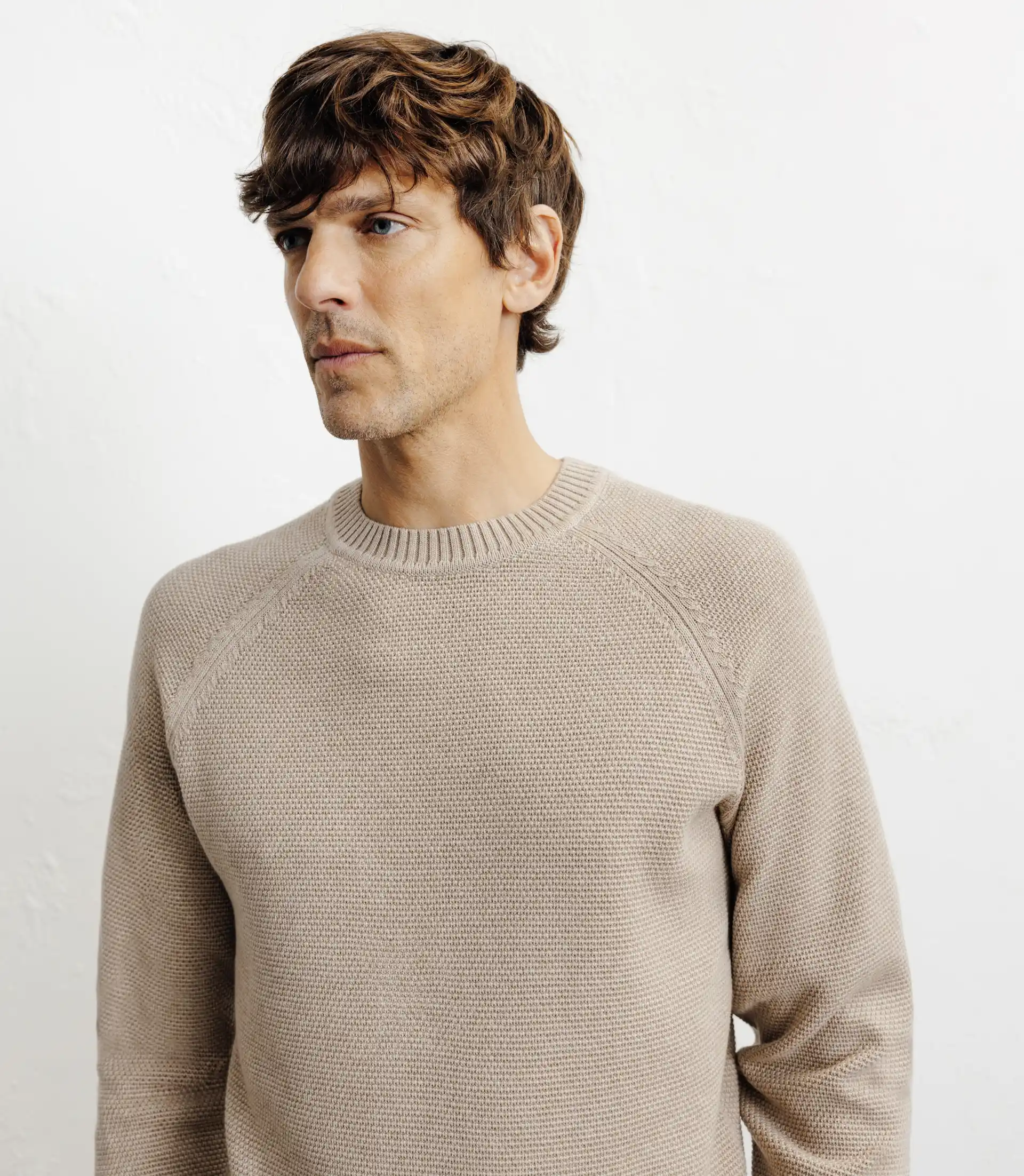 Pull col rond jeux de points beige - Image 2