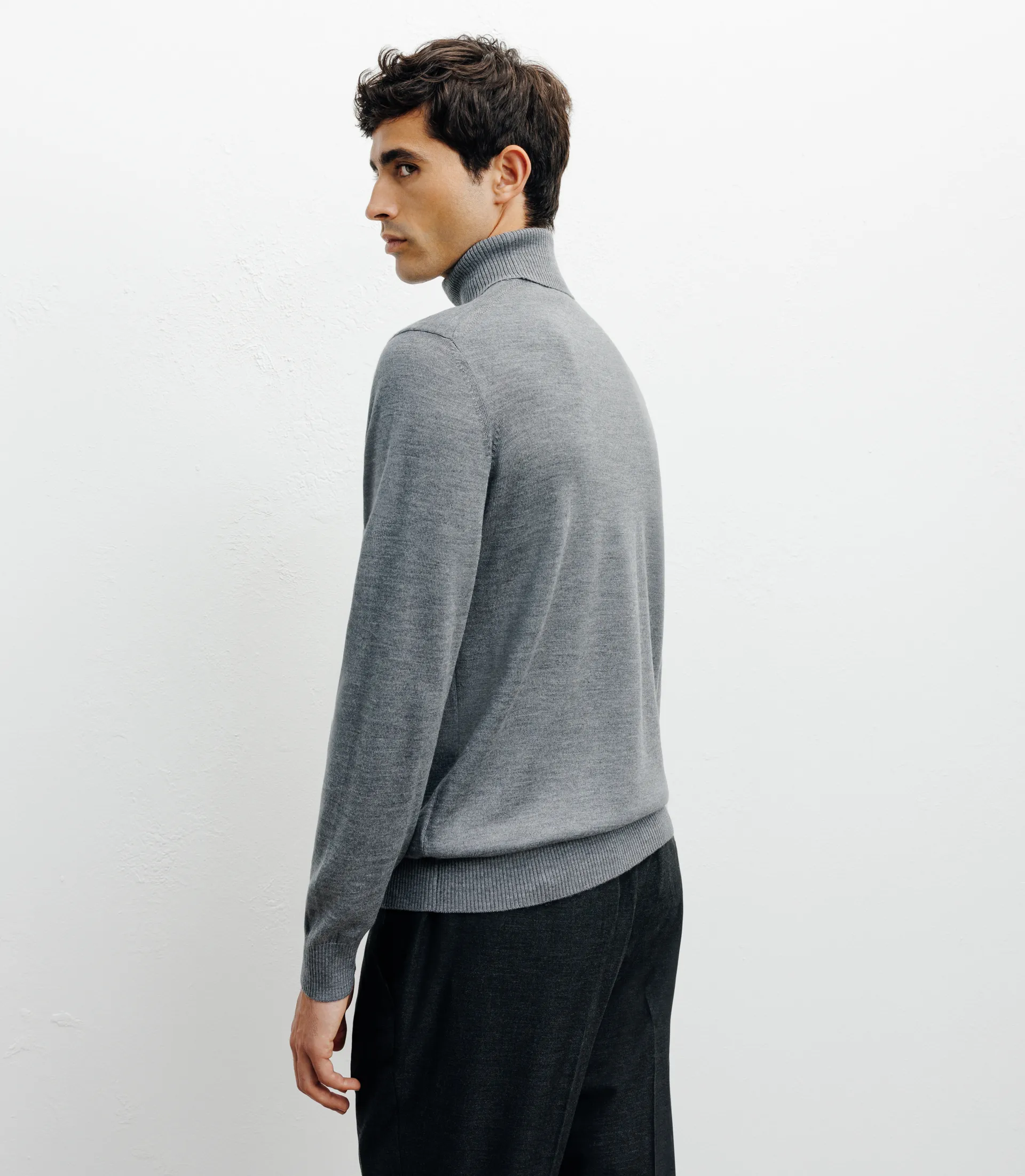 Pull col roulé gris - Image 4