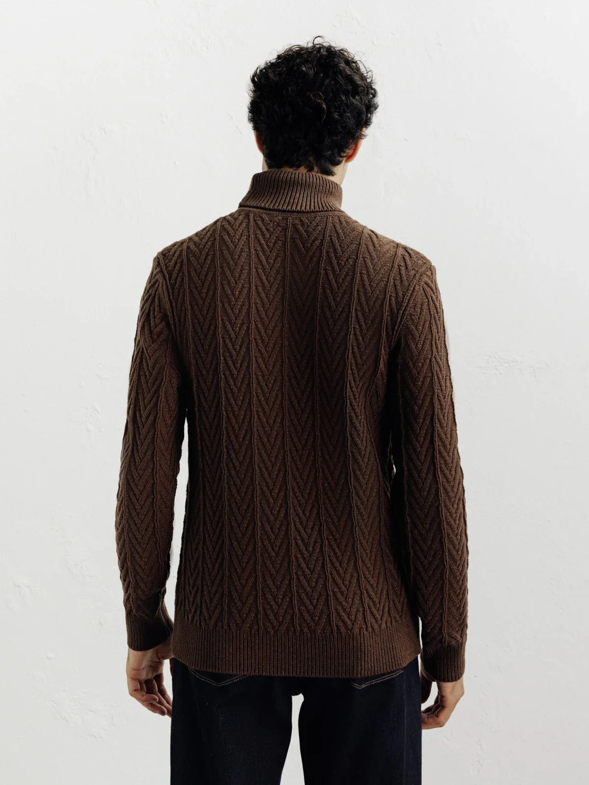Pull col roulé torsadé chocolat - Image 4