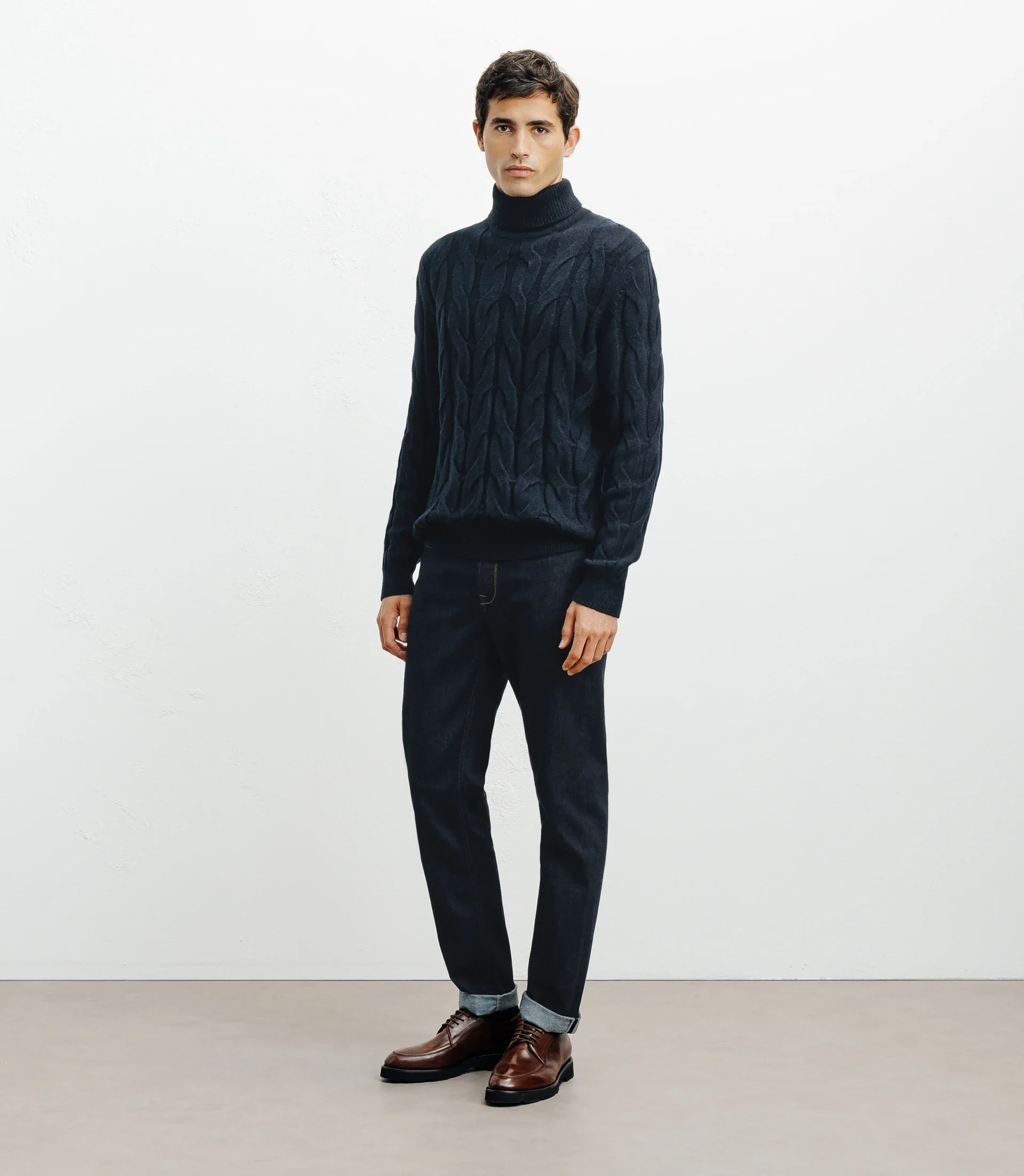 Pull col roulé torsadé marine - Image 3