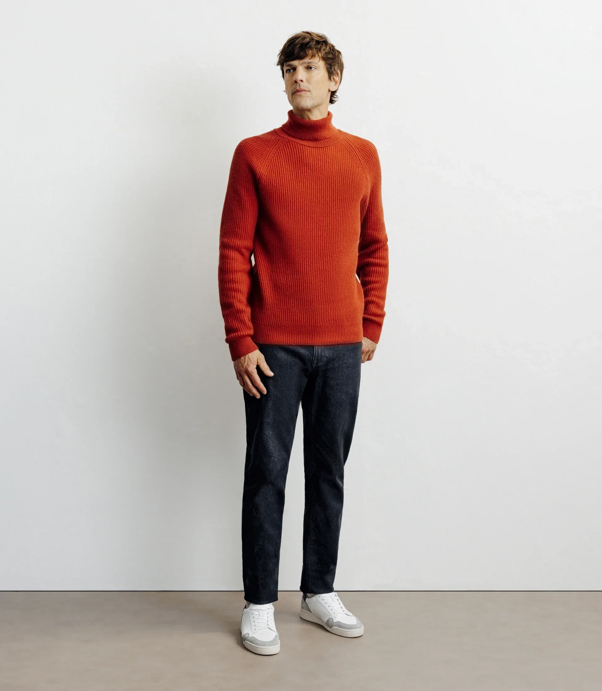 Pull col roulé uni rouge clair - Image 3