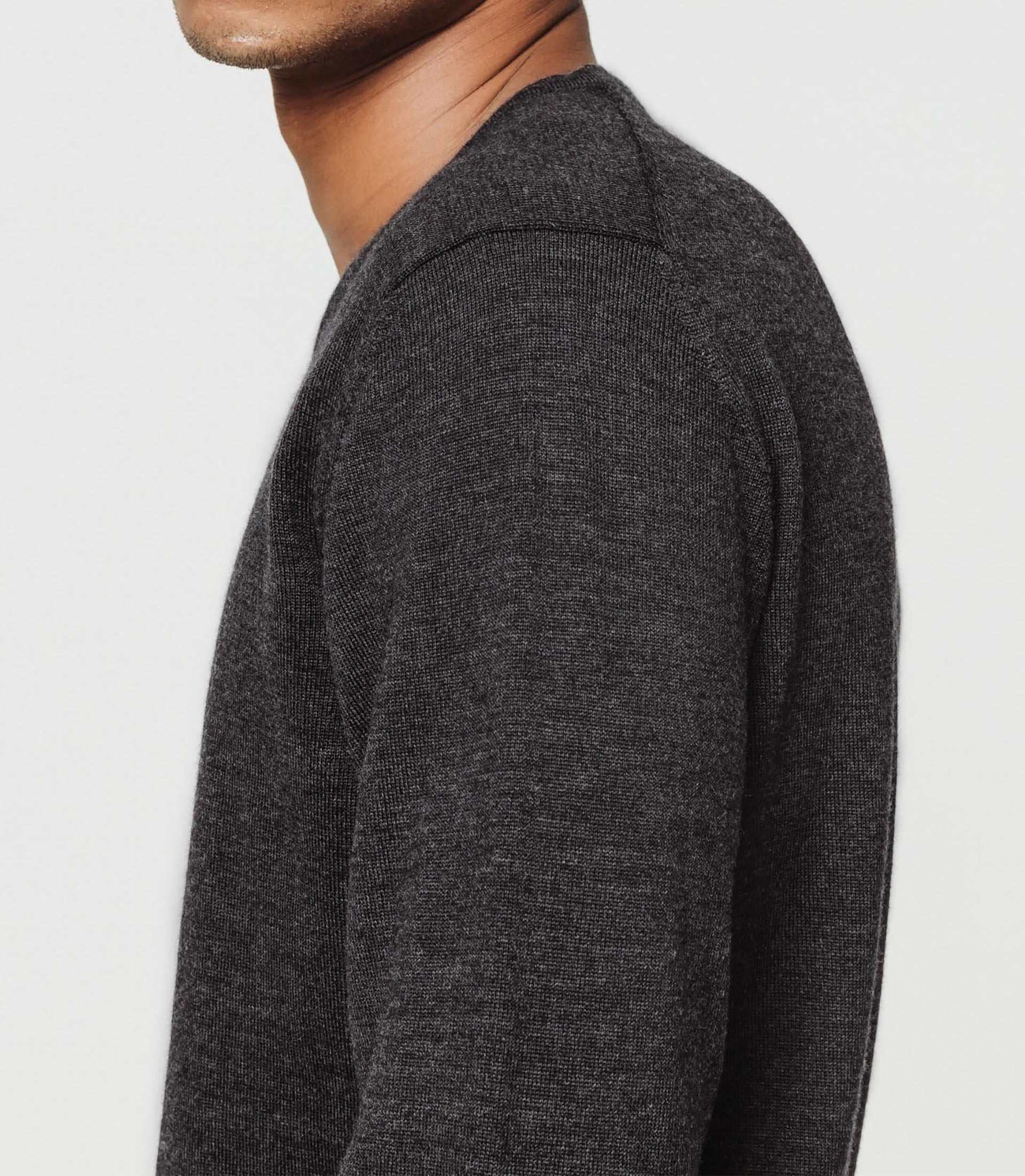 Pull col V mérinos anthracite - Image 3