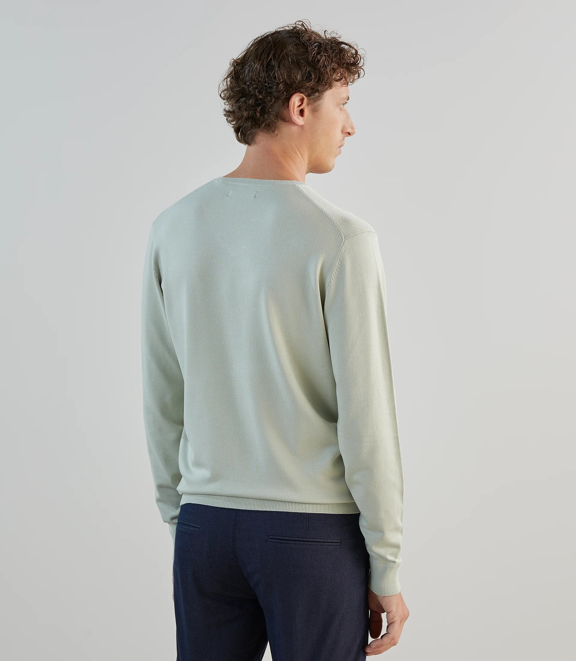Pull col v vert clair - Image 3