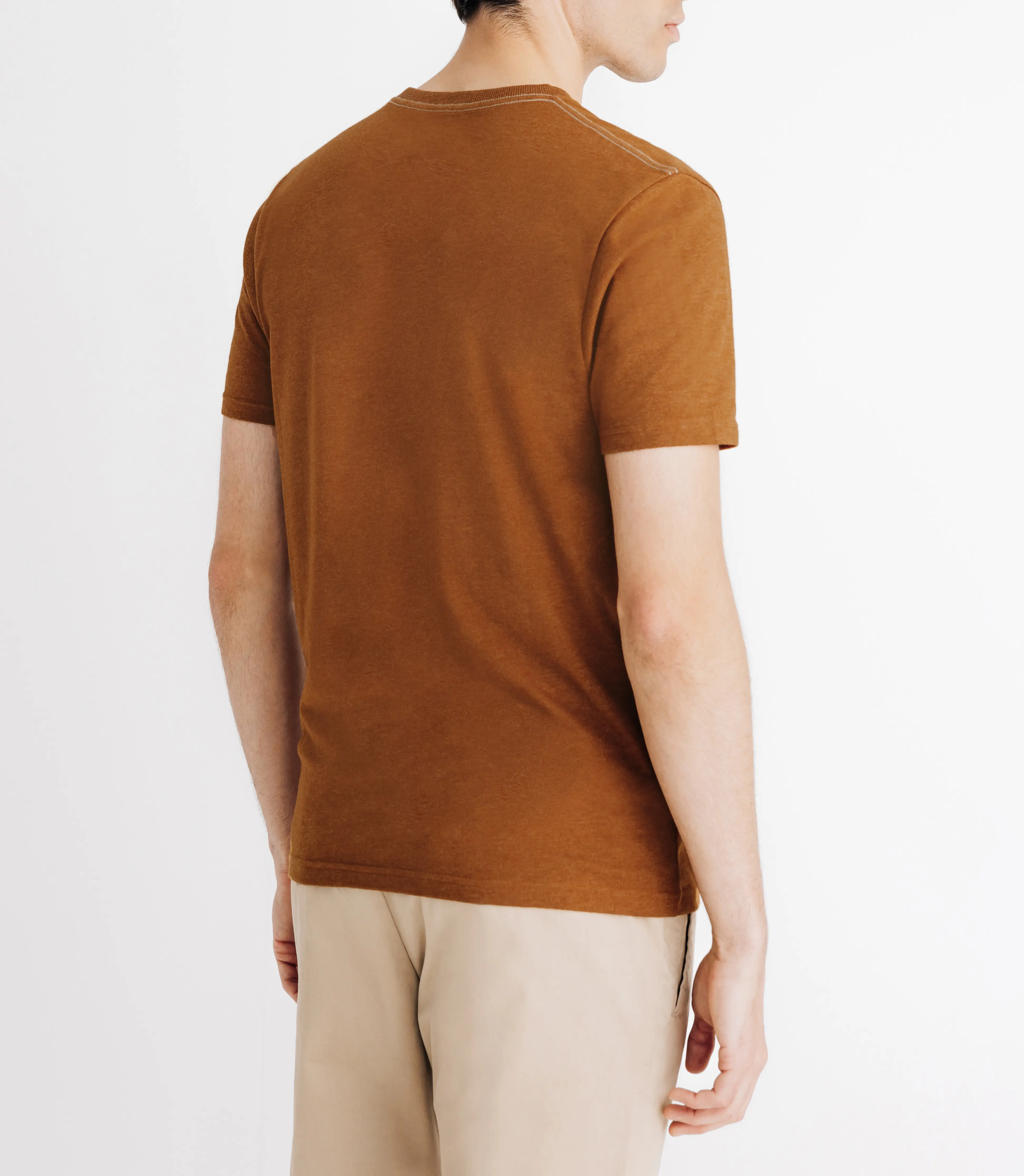 T-shirt col V avec poche camel - Image 4