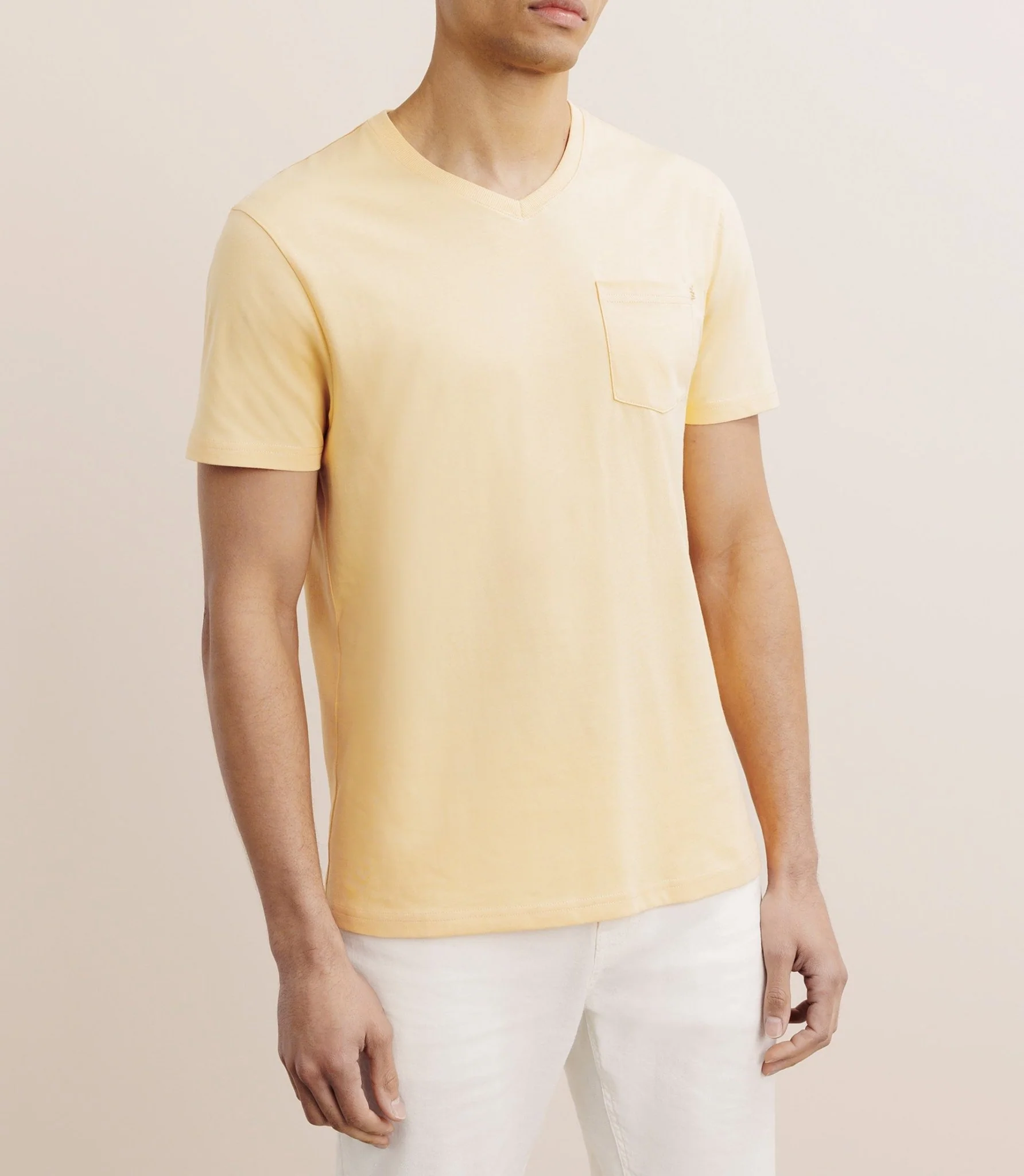 T-shirt col V avec poche pêche