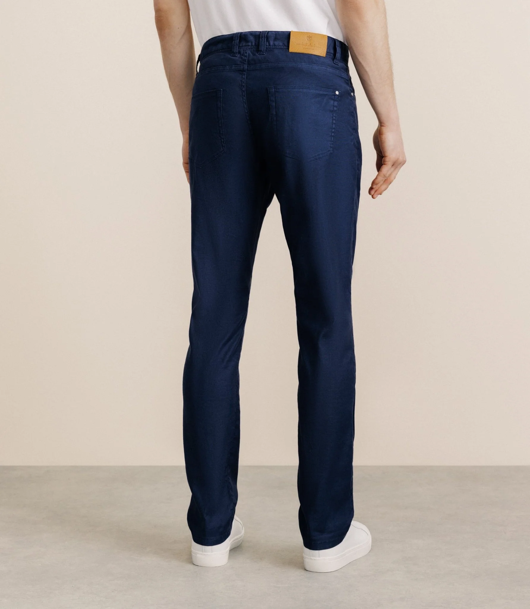 Pantalon droit en lin et coton marine - Image 4