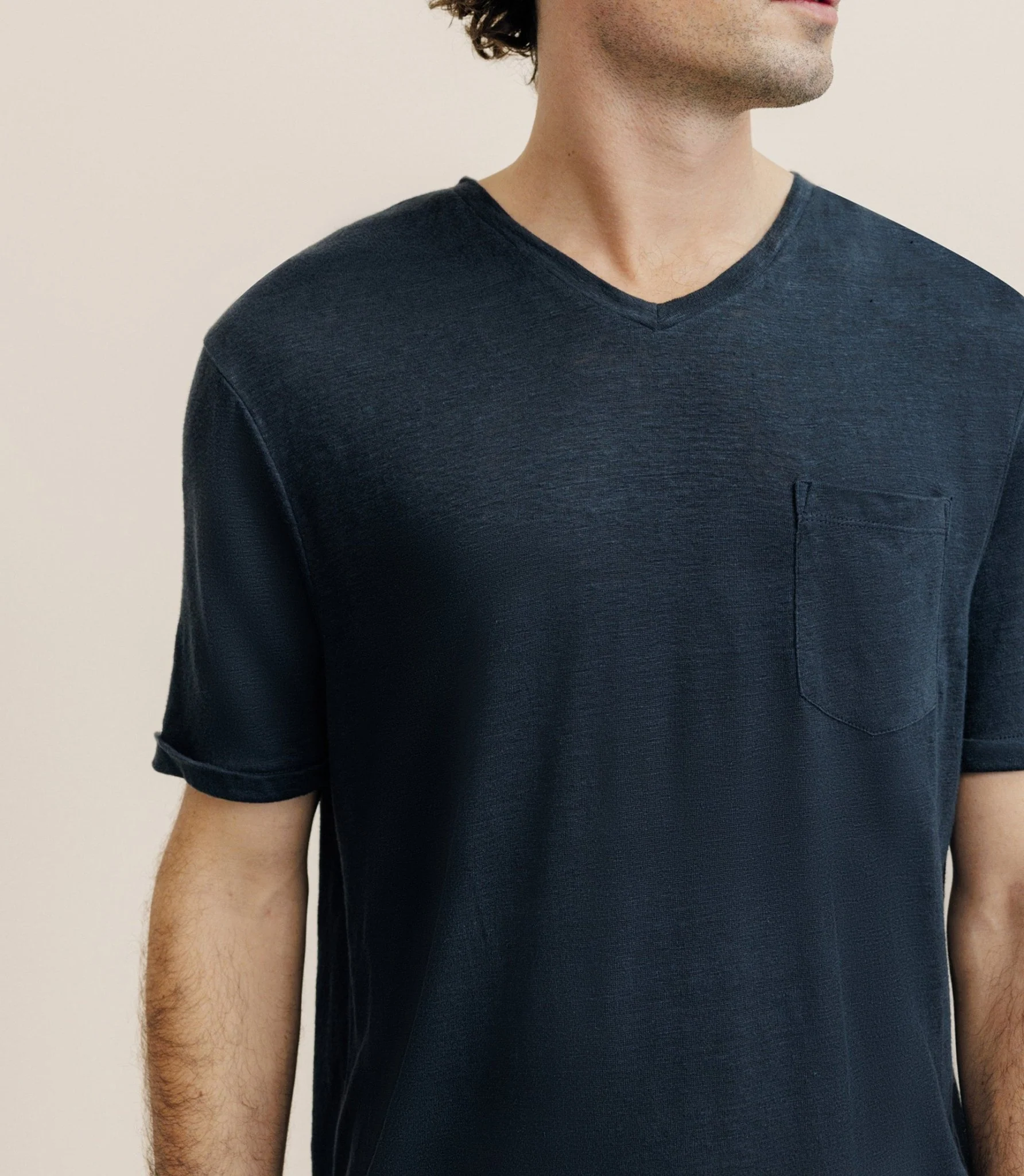 T-shirt col V 100% lin marine - Image 2
